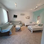 Vivis House